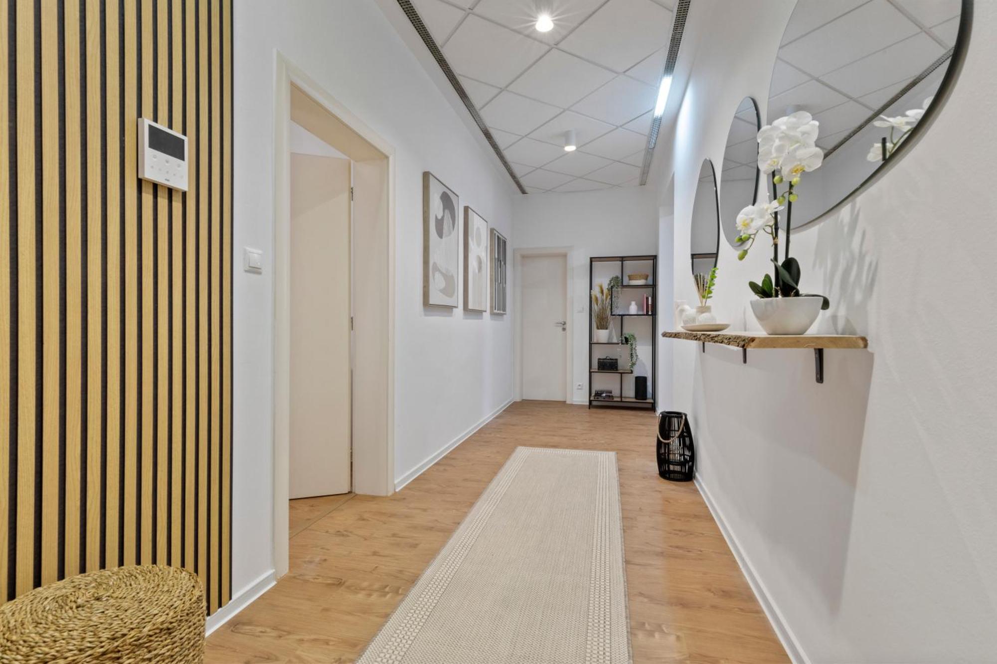 דירות ברטיסלאבה Luxe Living At Old Town Center מראה חיצוני תמונה