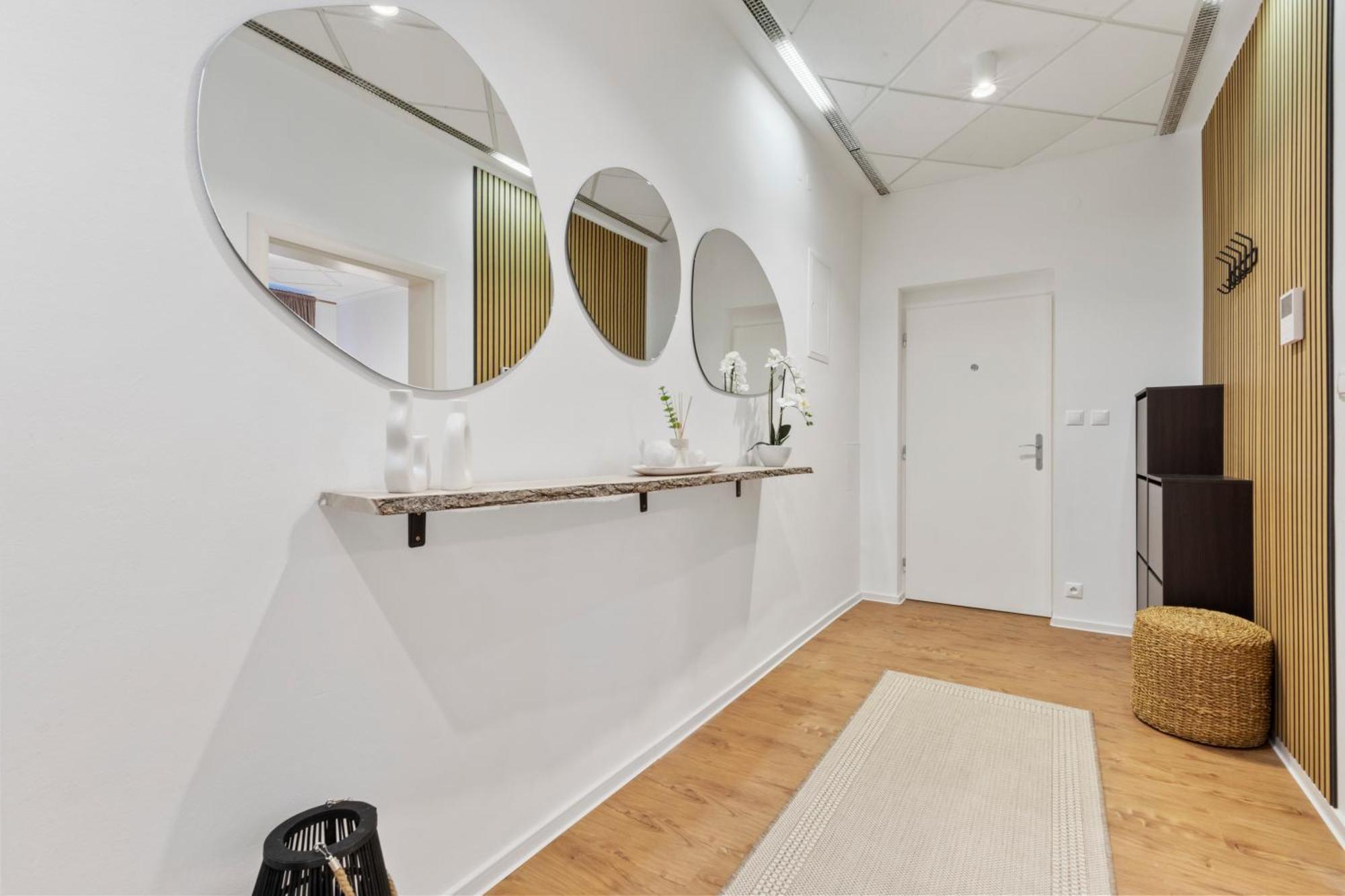 דירות ברטיסלאבה Luxe Living At Old Town Center מראה חיצוני תמונה