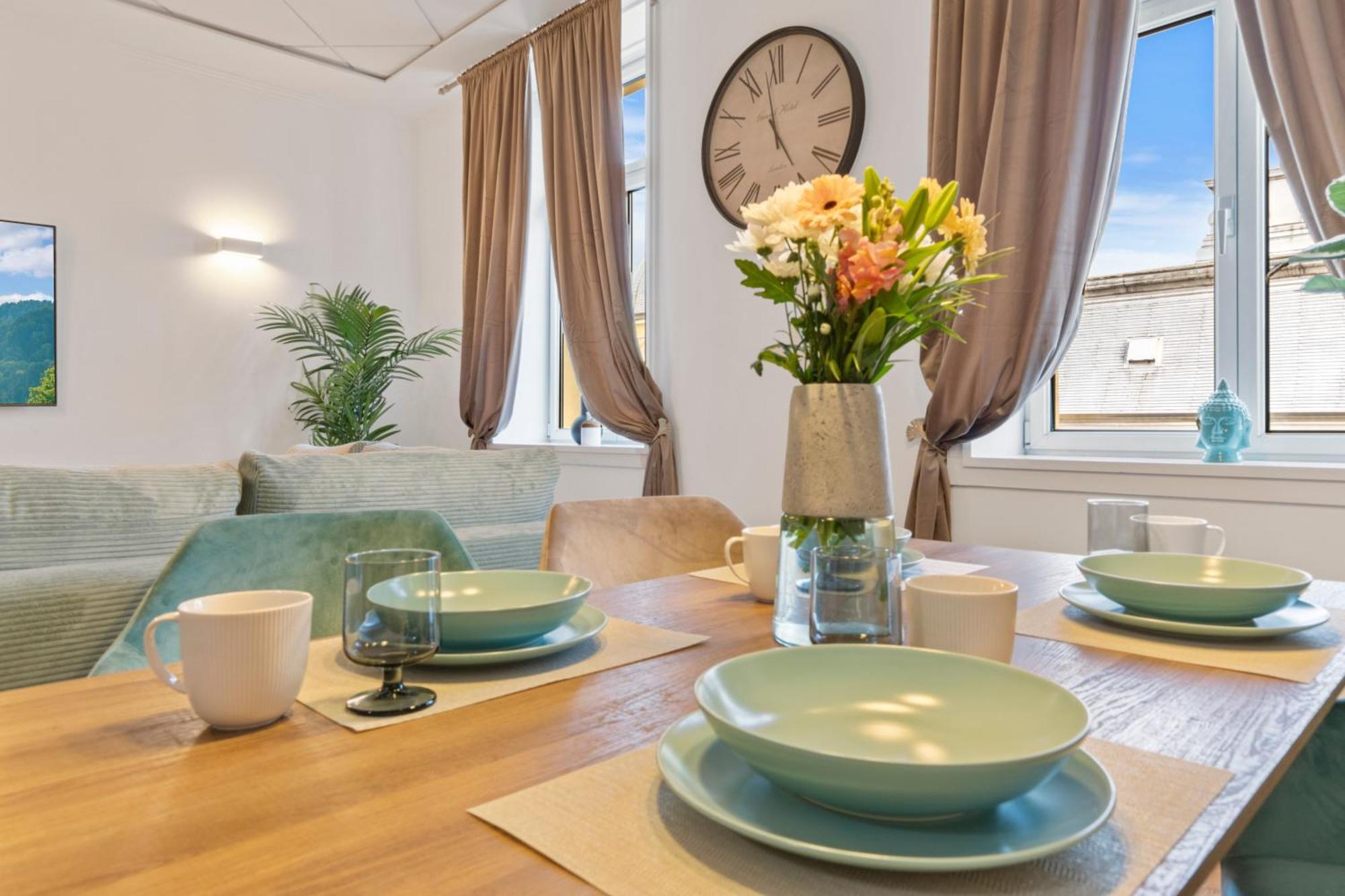 דירות ברטיסלאבה Luxe Living At Old Town Center מראה חיצוני תמונה